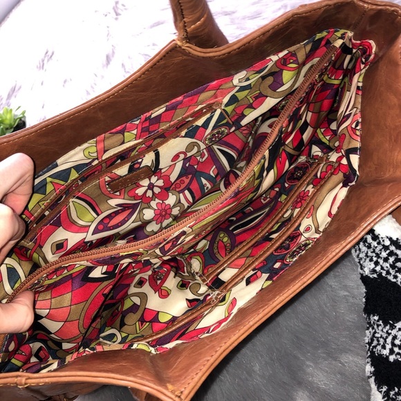 2/$30 ALL ITEMS WILL BE GONE BEFORE HOLIDAY AND NEGOTIABLE/BUY NOW! Leather Bag - Picture 3 of 3